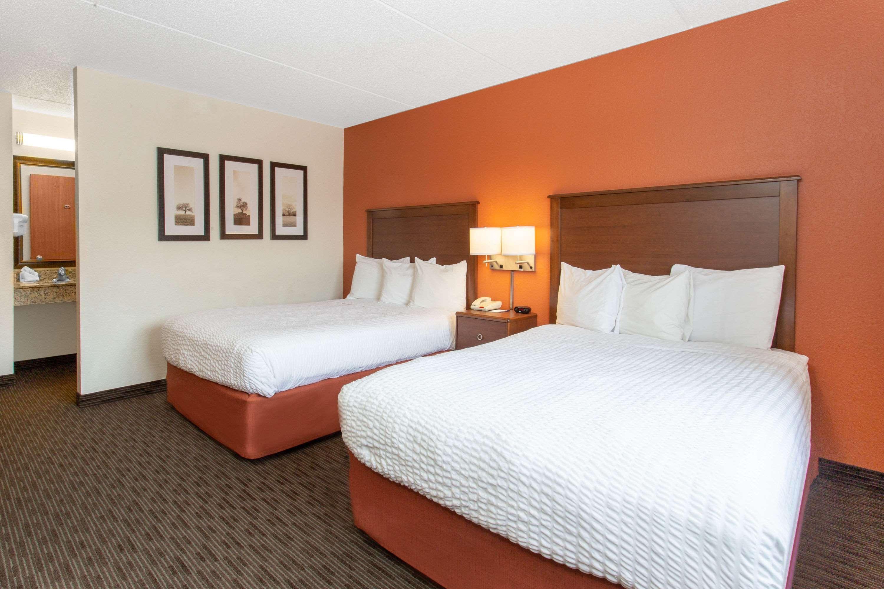 Americinn By Wyndham Calumet Exterior foto