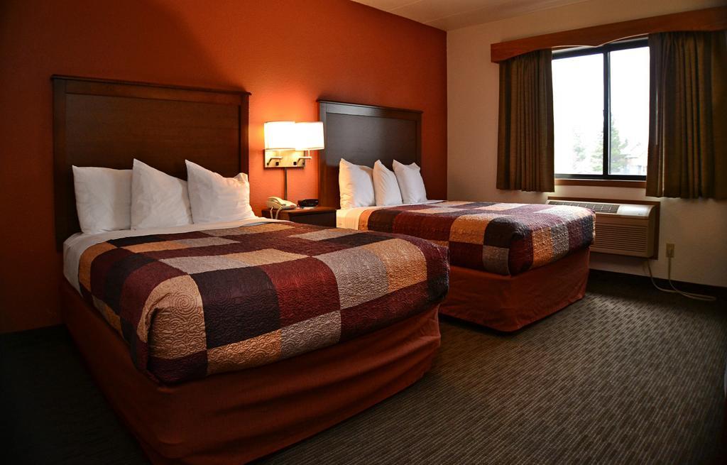 Americinn By Wyndham Calumet Exterior foto